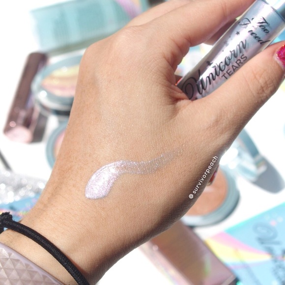 NEW Too Faced Magic Crystals Lip Topper: Unicorn - Picture 2 of 3